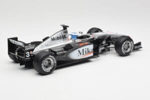 McLaren MP4-16 #4 M. Häkkinen F1 2001 Hot Wheels 1:18 50198 Fém – 2. kép a 6-ből