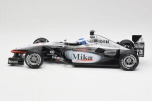 McLaren MP4-16 #4 M. Häkkinen F1 2001 Hot Wheels 1:18 50198 Fém – 3. kép a 6-ből