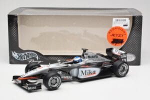 McLaren MP4-16 #4 M. Häkkinen F1 2001 Hot Wheels 1:18 50198 Fém – 6. kép a 6-ből