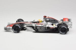 McLaren MP4-21 L. Hamilton Silverstone Test 2006 Minichamps 1:18 530061884 Fém – 3. kép a 6-ből