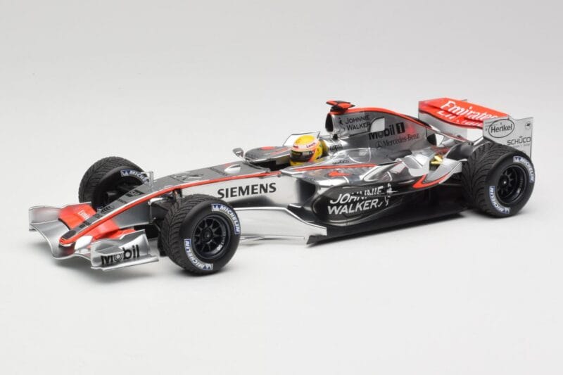 McLaren MP4-21 L. Hamilton Silverstone Test 2006 Minichamps 1:18 530061884 Fém