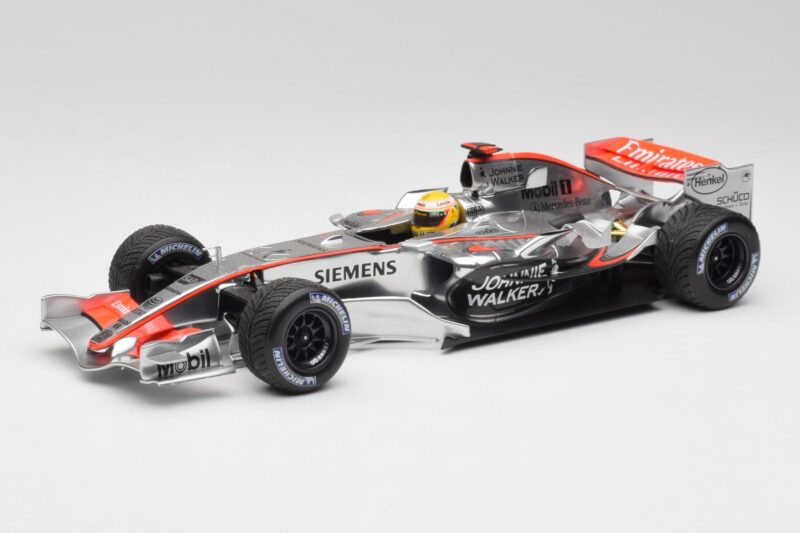 McLaren MP4-25 Mercedes #2 L. Hamilton Showcar 2010 Minichamps 1:18 110100006-R1 Fém