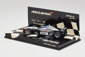 McLaren MP4/98T 2-Seater M. Hakkinen / E. Hakkinen F1 2000 Minichamps 1:43 530984378 Fém – 3. kép a 4-ből