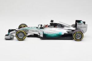 Mercedes AMG Petronas W05 #44 L. Hamilton F1 World Champion 2014 Minichamps 1:18 186140044 Fém – 3. kép a 7-ből