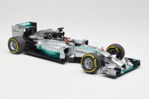 Mercedes AMG Petronas W05 #44 L. Hamilton F1 World Champion 2014 Minichamps 1:18 186140044 Fém – 4. kép a 7-ből