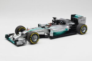 Mercedes AMG Petronas W05 #44 L. Hamilton F1 World Champion 2014 Minichamps 1:18 186140044 Fém