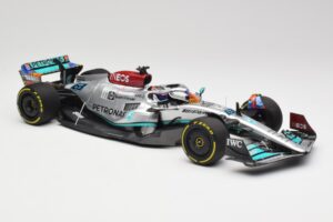 Mercedes AMG W13 E Performance Petronas #63 G. Russell Miami GP 2022 Minichamps 1:18 110220563 Fém – 4. kép a 7-ből