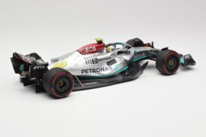Mercedes AMG W13 E Performance Petronas #44 L. Hamilton Spanish GP 2022 Minichamps 1:18 110220044 Fém – 2. kép a 7-ből