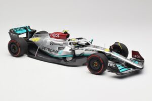 Mercedes AMG W13 E Performance Petronas #44 L. Hamilton Spanish GP 2022 Minichamps 1:18 110220044 Fém – 4. kép a 7-ből