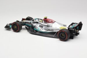 Mercedes AMG W13 E Performance Petronas #44 L. Hamilton Spanish GP 2022 Minichamps 1:18 110220044 Fém – 5. kép a 7-ből