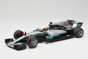 Mercedes AMG W08 EQ Power+ Petronas #44 L. Hamilton F1 World Champion 2017 Minichamps 1:18 186170044 Gyanta
