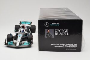 Mercedes AMG W13 E Performance Petronas #63 G. Russell Brazilian GP 1st Win 2022 Minichamps 1:18 110222163 Gyanta – 6. kép a 7-ből
