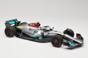Mercedes AMG W13 E Performance Petronas #44 L. Hamilton Brazilian GP 2022 Minichamps 1:18 110222144 Gyanta – 4. kép a 7-ből