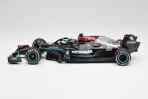 Mercedes AMG W12 #44 L. Hamilton Bahrain GP 2021 Minichamps 1:18 110210144 Fém – 3. kép a 7-ből