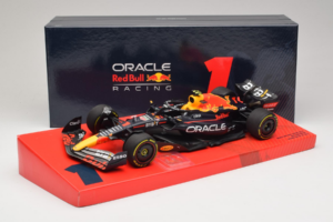 Red Bull Racing RB18 #1 M. Verstappen Oracle Winner Dutch GP 2022 Minichamps 1:18 113223501 Fém – 7. kép a 7-ből