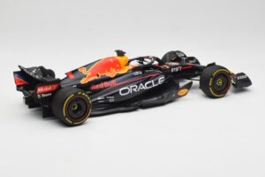 Oracle Red Bull Racing RB18 #1 M. Verstappen Winner Italian GP 2022 Minichamps 1:18 110221601 Fém – 2. kép a 7-ből
