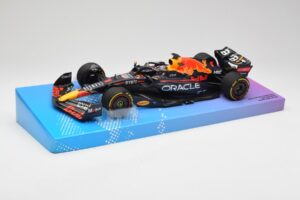 Red Bull Racing RB18 #1 M. Verstappen Winner Miami GP 2022 Minichamps 1:18 113220501 Fém – 2. kép a 7-ből