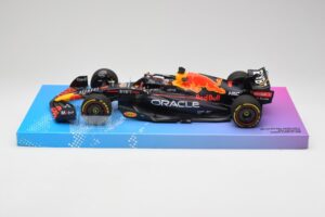Red Bull Racing RB18 #1 M. Verstappen Winner Miami GP 2022 Minichamps 1:18 113220501 Fém