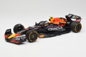 Oracle Red Bull Racing RB18 #11 S. Perez Saudi Arabian GP 2022 Minichamps 1:18 110220011 Fém