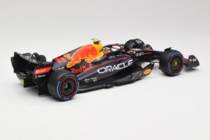 Oracle Red Bull Racing RB18 #11 S. Perez Monaco GP Winner Rain Tyre Version 2022 Minichamps 1:18 110222711 Fém – 2. kép a 7-ből