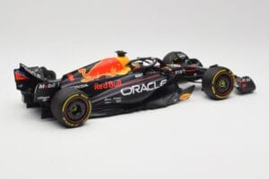 Oracle Red Bull Racing RB19 #1 M. Verstappen Winner Abu Dhabi GP 2023 Minichamps 1:18 110232301 Fém – 2. kép a 7-ből
