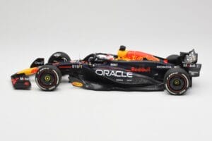 Oracle Red Bull Racing RB20 #1 M. Verstappen Winner Bahrain GP 2024 Minichamps 1:18 110240101 Fém – 3. kép a 7-ből