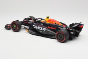Red Bull Racing RB20 #11 S. Perez Bahrain GP 2024 Minichamps 1:18 110240111 Fém – 5. kép a 7-ből