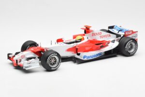 Panasonic Toyota Racing TF106 #8 R. Schumacher F1 2006 Minichamps 1:18 100060007 Fém