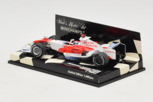 Toyota TF108 #9 J. Trulli Panasonic Toyota Racing Showcar F1 2008 Minichamps 1:43 400080081 Fém – 3. kép a 5-ből