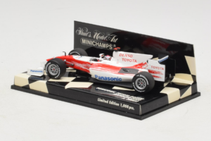 Toyota TF109 #9 J. Trulli Panasonic Toyota Racing Showcar F1 2009 Minichamps 1:43 400090079 Fém – 3. kép a 5-ből