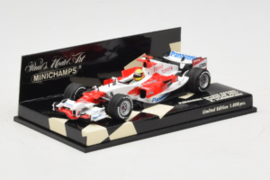 Toyota TF107 Panasonic #11 R. Schumacher Panasonic Toyota Racing Showcar 2007 Minichamps 1:43 400070081 Fém – 2. kép a 5-ből