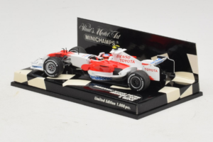 Toyota T. Glock Panasonic Toyota Racing Showcar F1 2008 Minichamps 1:43 400080082 Fém – 3. kép a 5-ből