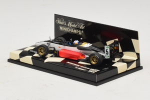 Toyota TF106 #12 J. Trulli Panasonic Toyota Racing F1 2006 Minichamps 1:43 400060008 Fém – 3. kép a 5-ből