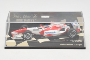 Toyota TF104 Panasonic #16 R. Zonta Panasonic Toyota Racing 2004 Minichamps 1:43 400040116 Fém – 4. kép a 5-ből