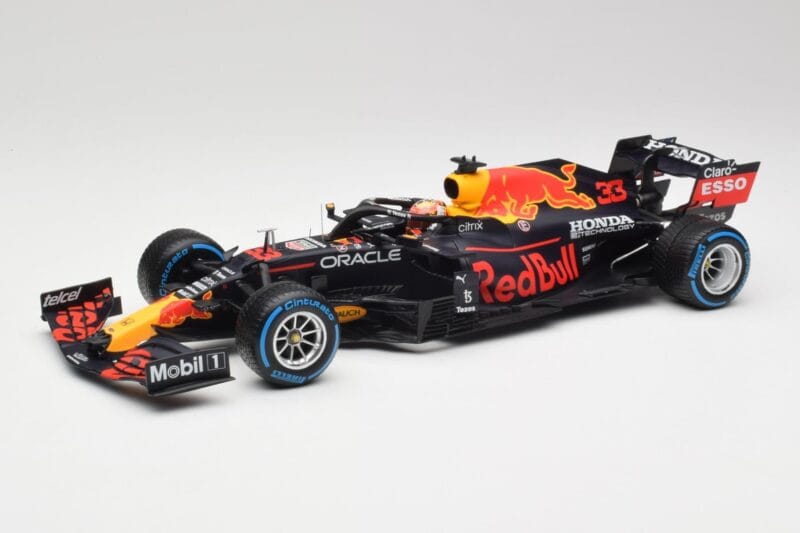 Red Bull Racing Honda RB16B #33 M. Verstappen Turkish GP 2nd Place 2021 Minichamps 1:18 110211633 Fém
