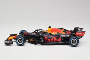 Red Bull Racing Honda RB16B #33 M. Verstappen Belgian GP Winner 2021 Minichamps 1:18 110211333 Gyanta – 3. kép a 7-ből