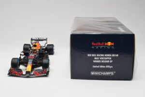 Red Bull Racing Honda RB16B #33 M. Verstappen Belgian GP Winner 2021 Minichamps 1:18 110211333 Gyanta – 6. kép a 7-ből