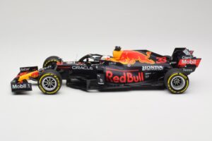 Red Bull Racing Honda RB16B #33 M. Verstappen Mexican GP Winner 2021 Minichamps 1:18 110211933 Gyanta – 3. kép a 6-ből