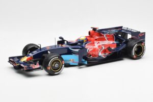 Red Bull Racing RB6 #6 M. Webber F1 Showcar 2010 Minichamps 1:18 150100076 Fém