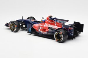 Red Bull Racing RB6 #6 M. Webber F1 Showcar 2010 Minichamps 1:18 150100076 Fém – 5. kép a 6-ből