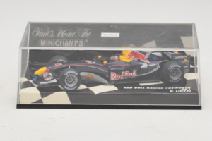 Red Bull Racing RB1 V. Liuzzi Test Driver F1 2005 Minichamps 1:43 400050115 Fém – 5. kép a 5-ből