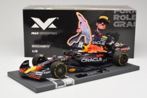 Oracle Red Bull Racing RB18 #33 M. Verstappen Belgian GP 2022 Minichamps 1:18 113221401 Gyanta – 7. kép a 7-ből