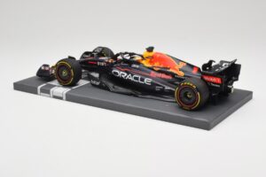 Oracle Red Bull Racing RB18 #33 M. Verstappen Mexican GP 2022 Minichamps 1:18 113222001 Gyanta – 5. kép a 7-ből