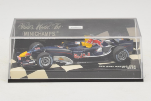 Red Bull RB2 Ferrari #14 C. Klien Red Bull Racing 2006 Minichamps 1:43 400060015 Fém – 4. kép a 5-ből