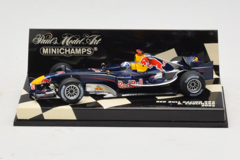 Red Bull Racing RB2 #14 D. Coulthard F1 2006 Minichamps 1:43 400060014 Fém