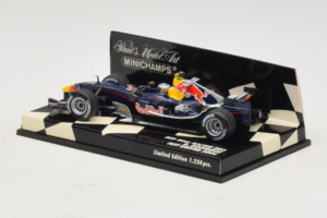 Red Bull Racing RB2 R. Doornbos Test Driver F1 2006 Minichamps 1:43 400060037 Fém – 3. kép a 5-ből
