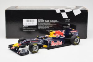 Red Bull Racing RB7 #2 M. Webber Showcar F1 2011 Minichamps 1:18 110110072 Fém – 6. kép a 6-ből