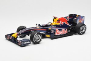 Red Bull Racing Renault RB5 #5 S. Vettel Showcar 2010 Minichamps 1:18 153100175 Fém