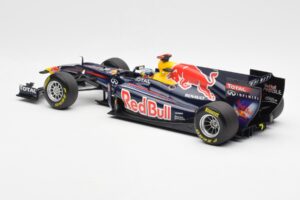 Red Bull Racing Renault RB6 #5 S. Vettel F1 World Champion 2010 Minichamps 1:18 110100005 Fém – 5. kép a 6-ből