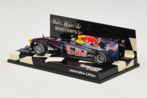 Red Bull Racing RB6 S. Vettel F1 Showcar 2010 Minichamps 1:43 400100075 Fém – 3. kép a 5-ből